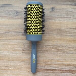 Drybar Double Pint Large Round Ceramic Brush - NEW
